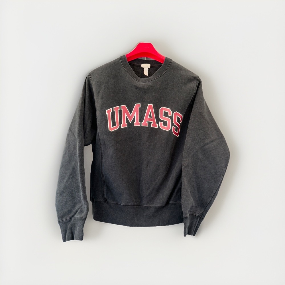 UMass Minutemen‎ Crewneck Sweatshirt Size Small Champion Spellout Graphic - Picture 4 of 6
